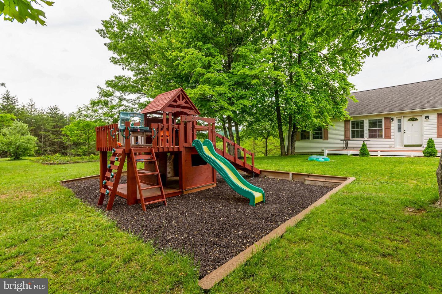 293 Majestic Oaks LANE