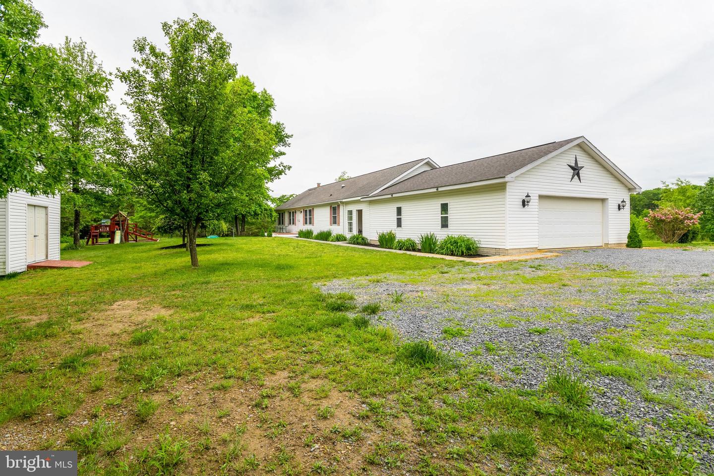 293 Majestic Oaks LANE