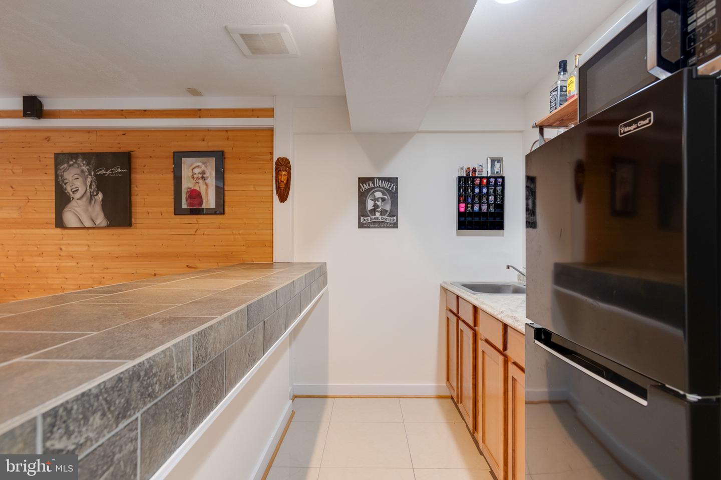 293 Majestic Oaks LANE