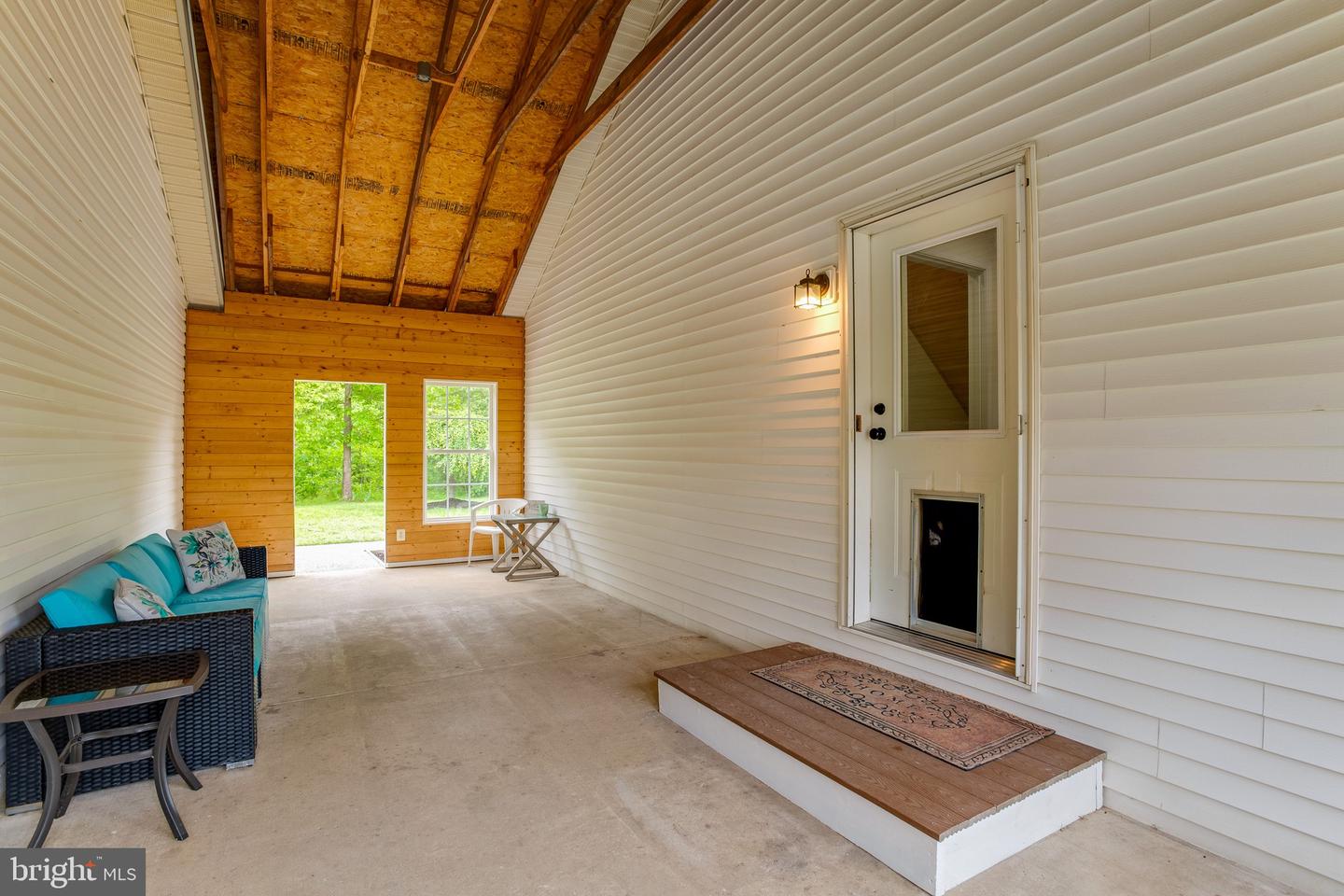 293 Majestic Oaks LANE