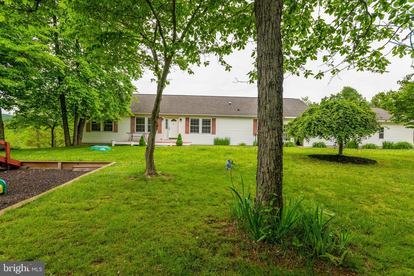 293 Majestic Oaks LANE