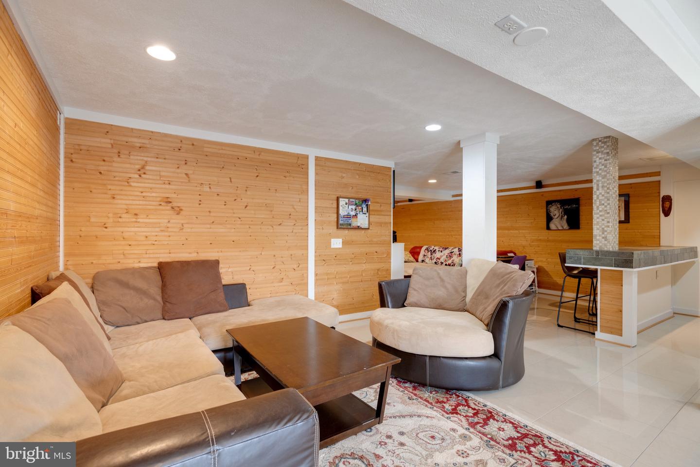 293 Majestic Oaks LANE