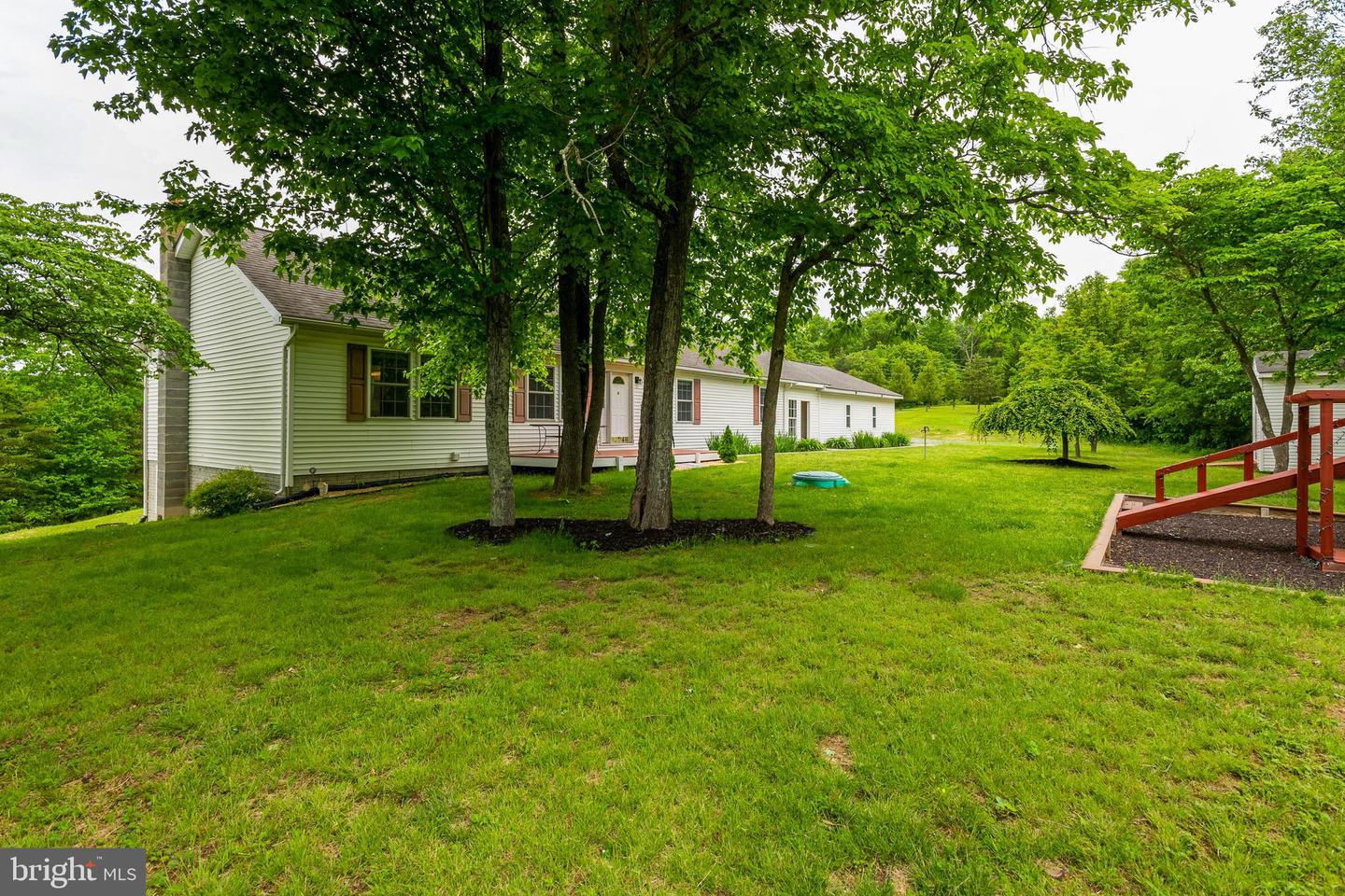 293 Majestic Oaks LANE
