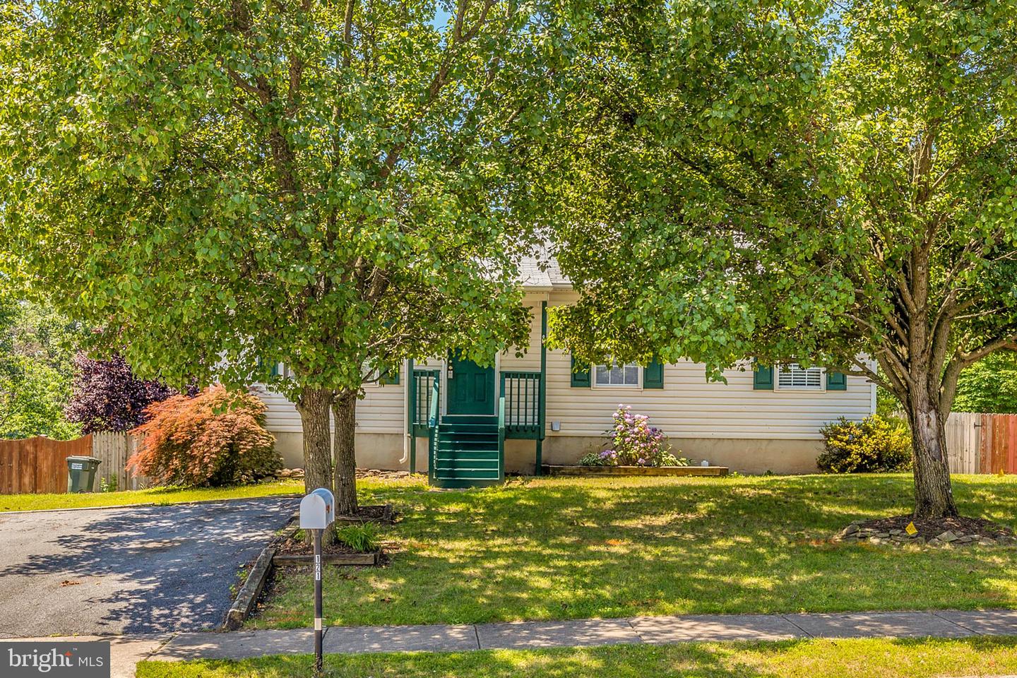 121 Hill Valley DRIVE