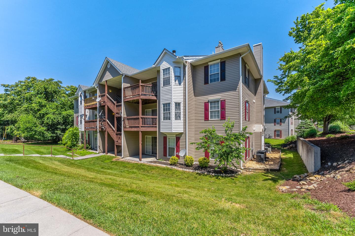 112 Timberlake TERRACE Unit: 10