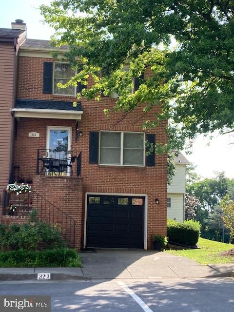 323 Tudor DRIVE