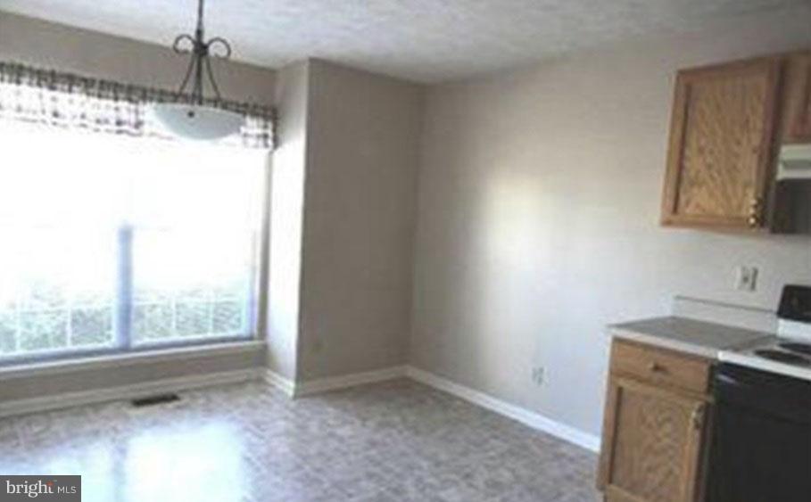 323 Copperfield LANE