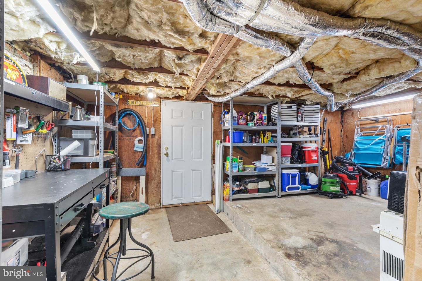 7252 Middle ROAD