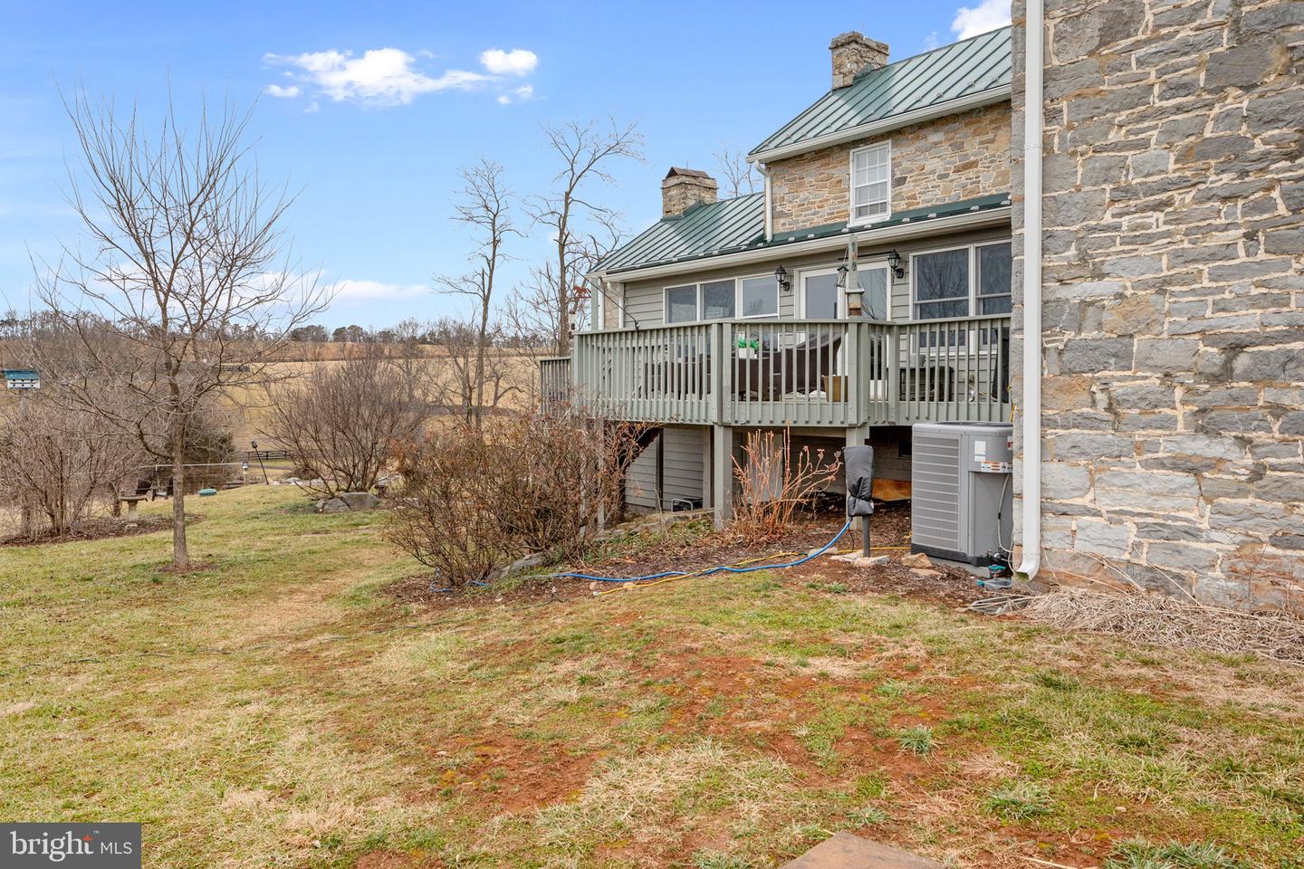 7252 Middle ROAD