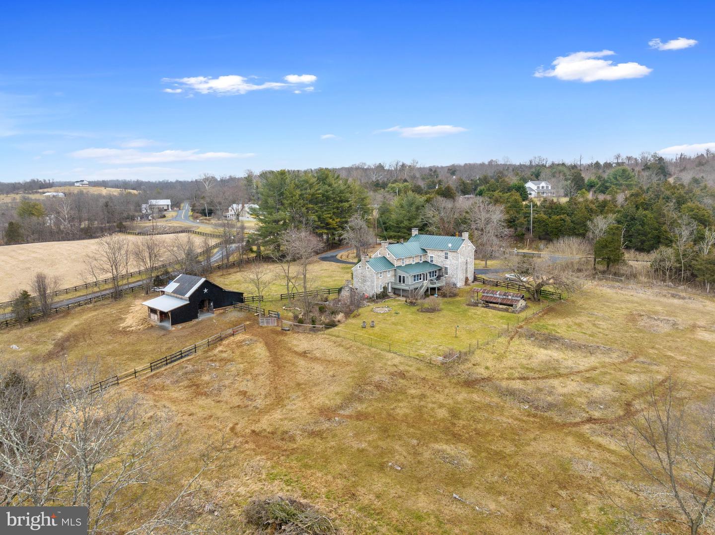 7252 Middle ROAD