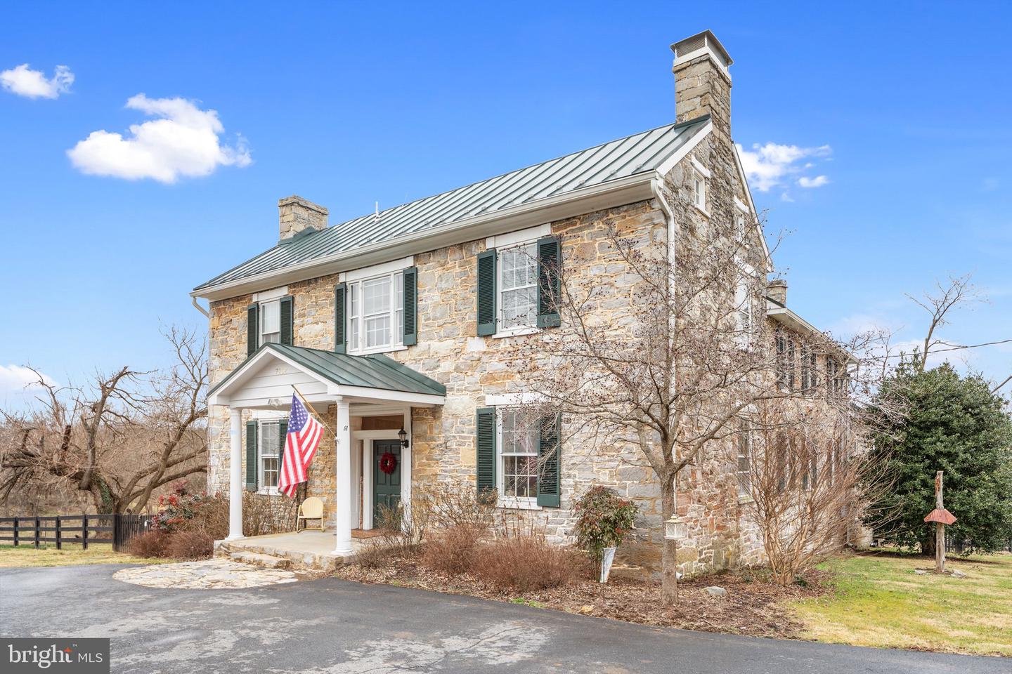 7252 Middle ROAD