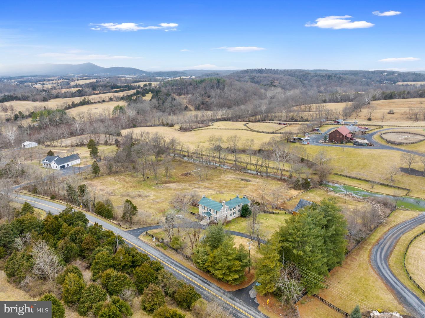 7252 Middle ROAD