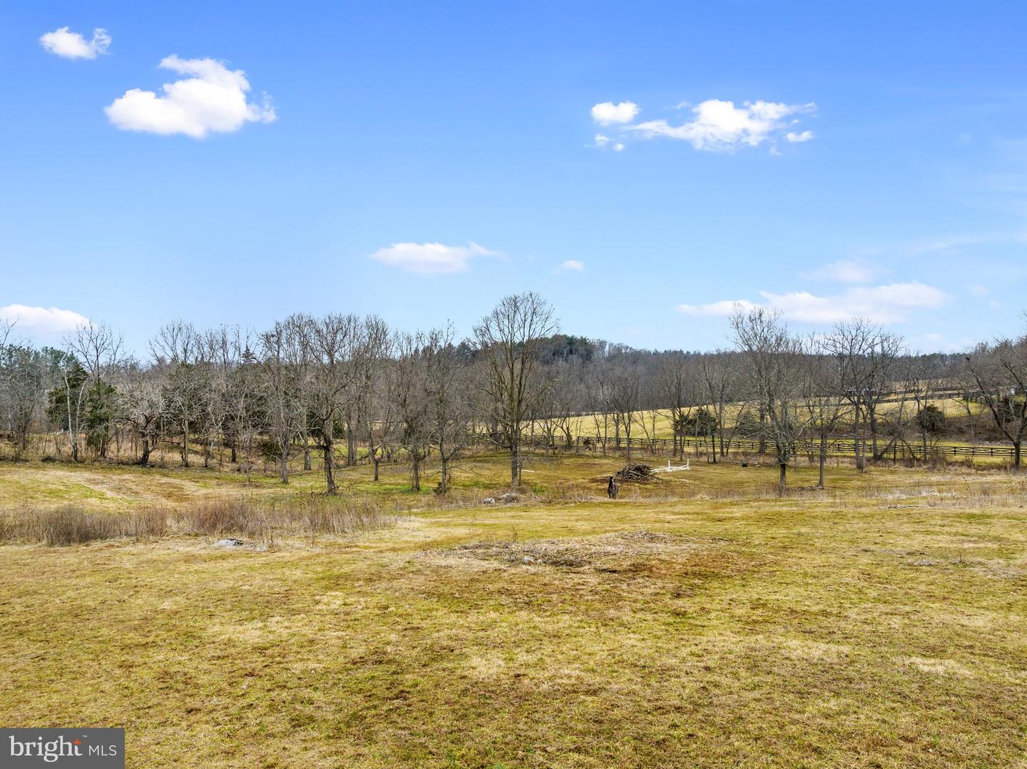 7252 Middle ROAD