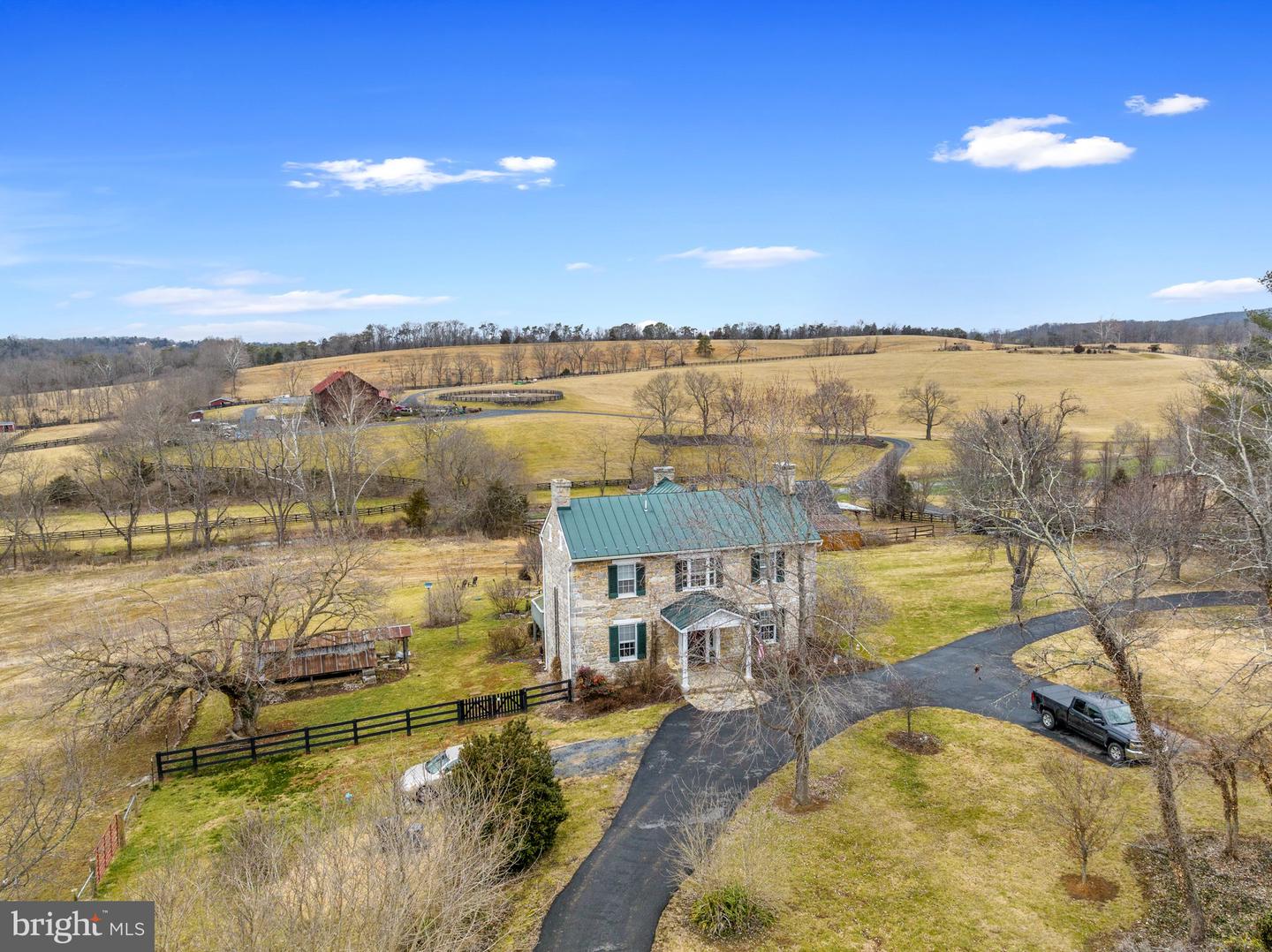 7252 Middle ROAD