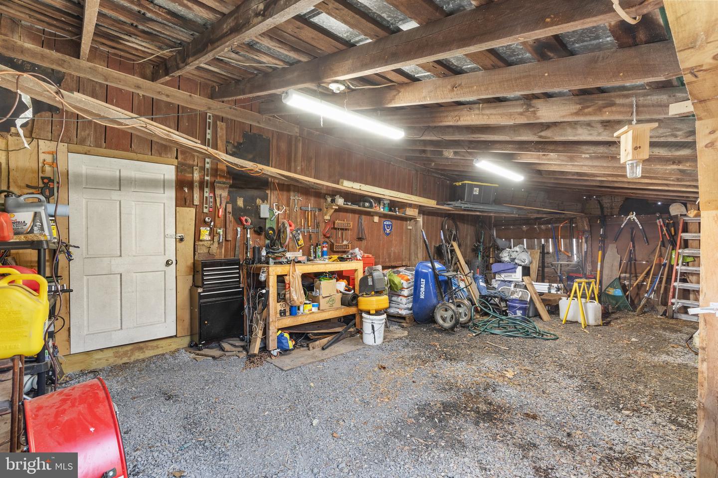 7252 Middle ROAD
