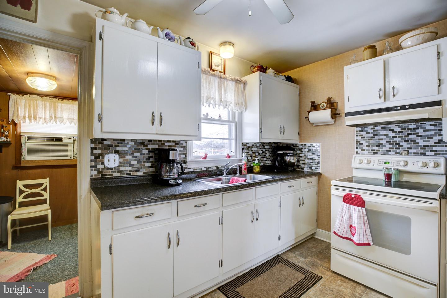 208 Poorhouse ROAD