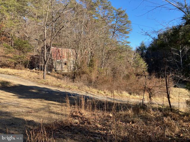 518 Tinderbox LANE