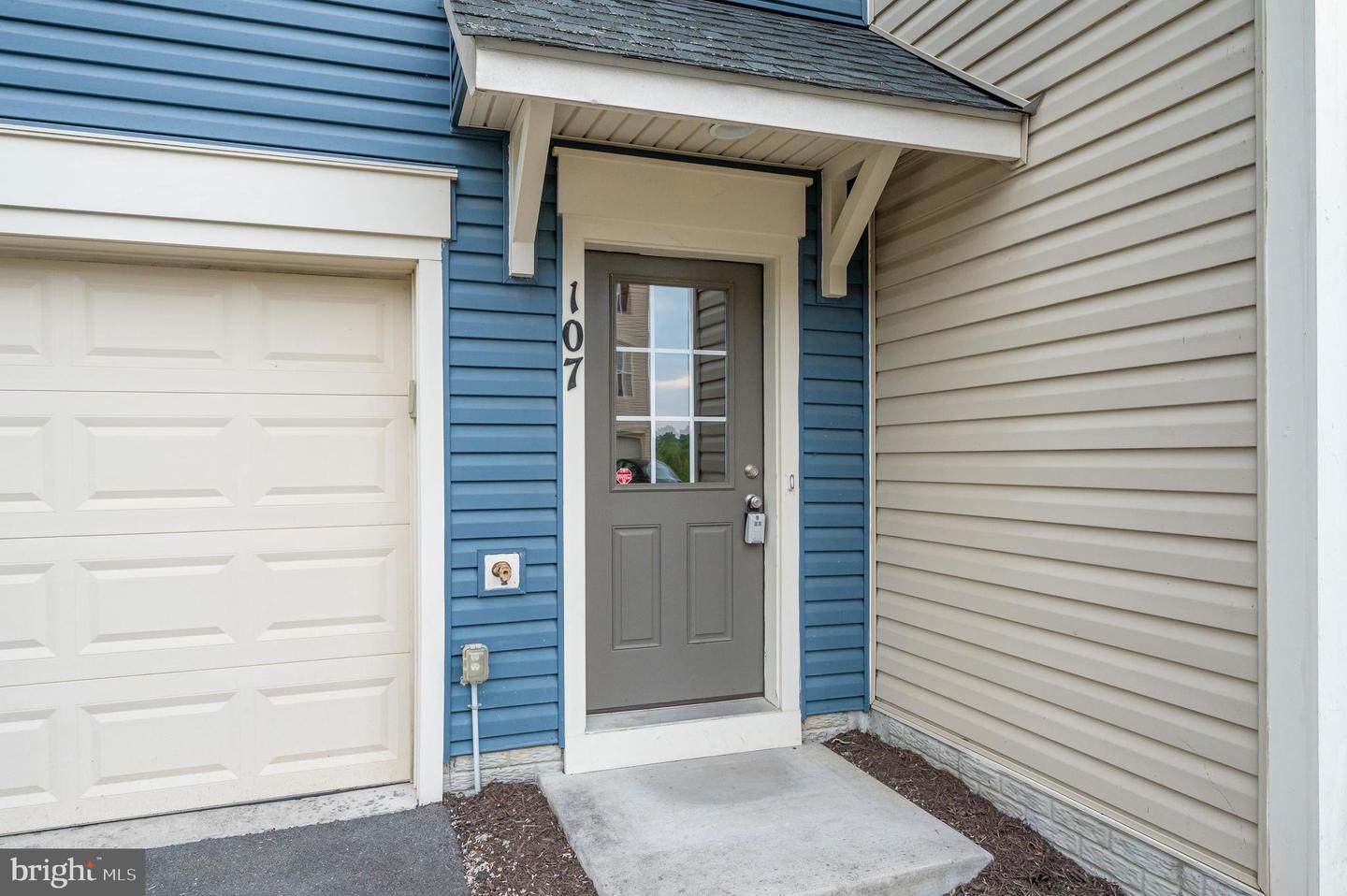 107 Argyle COURT