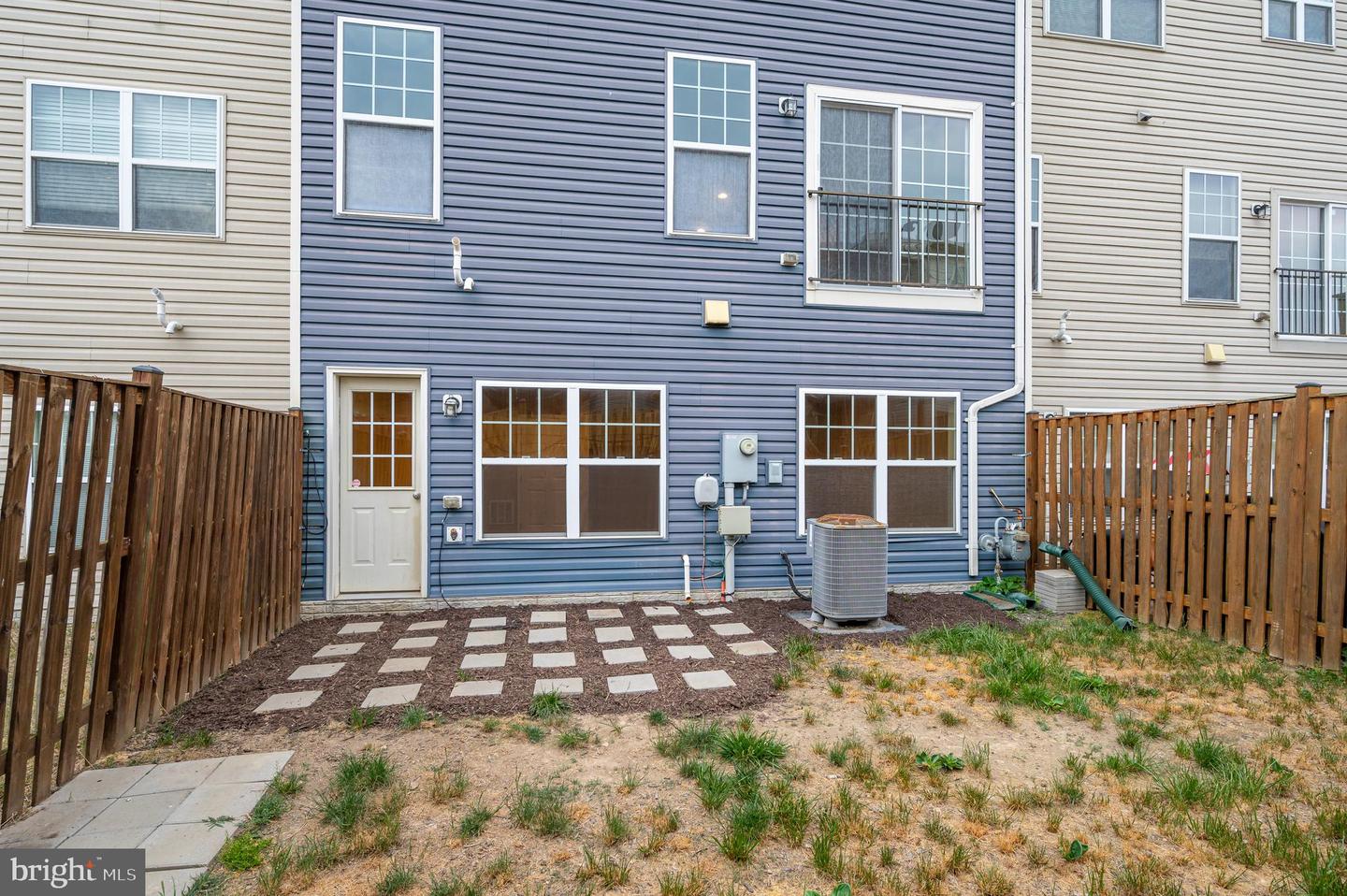 107 Argyle COURT