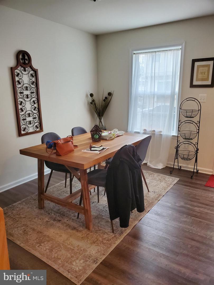 203 Sage CIRCLE