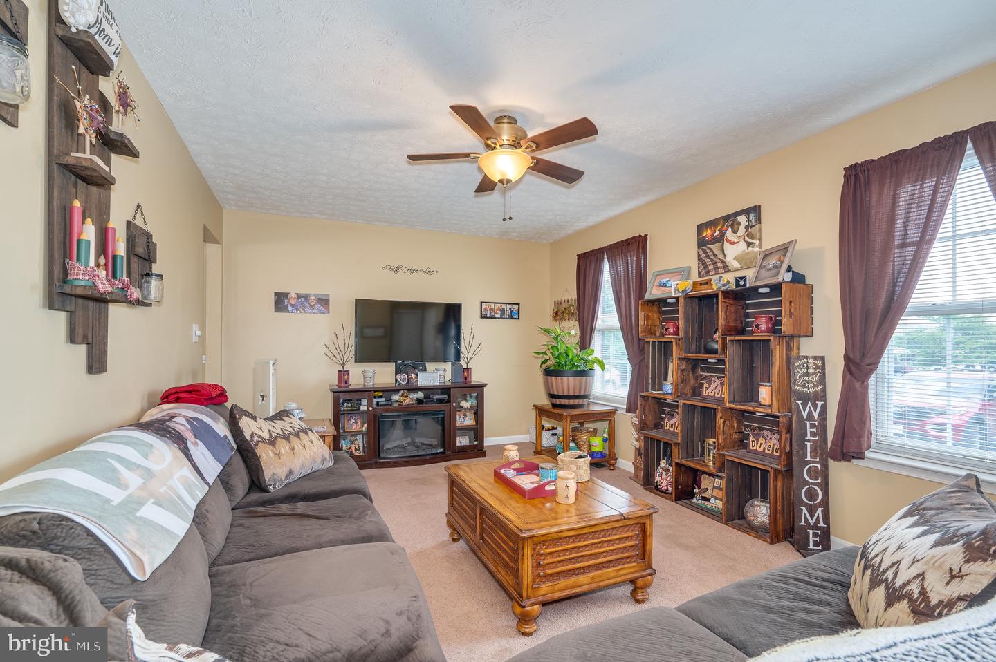 604 Emily LANE
