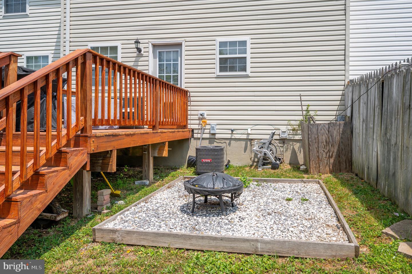 604 Emily LANE