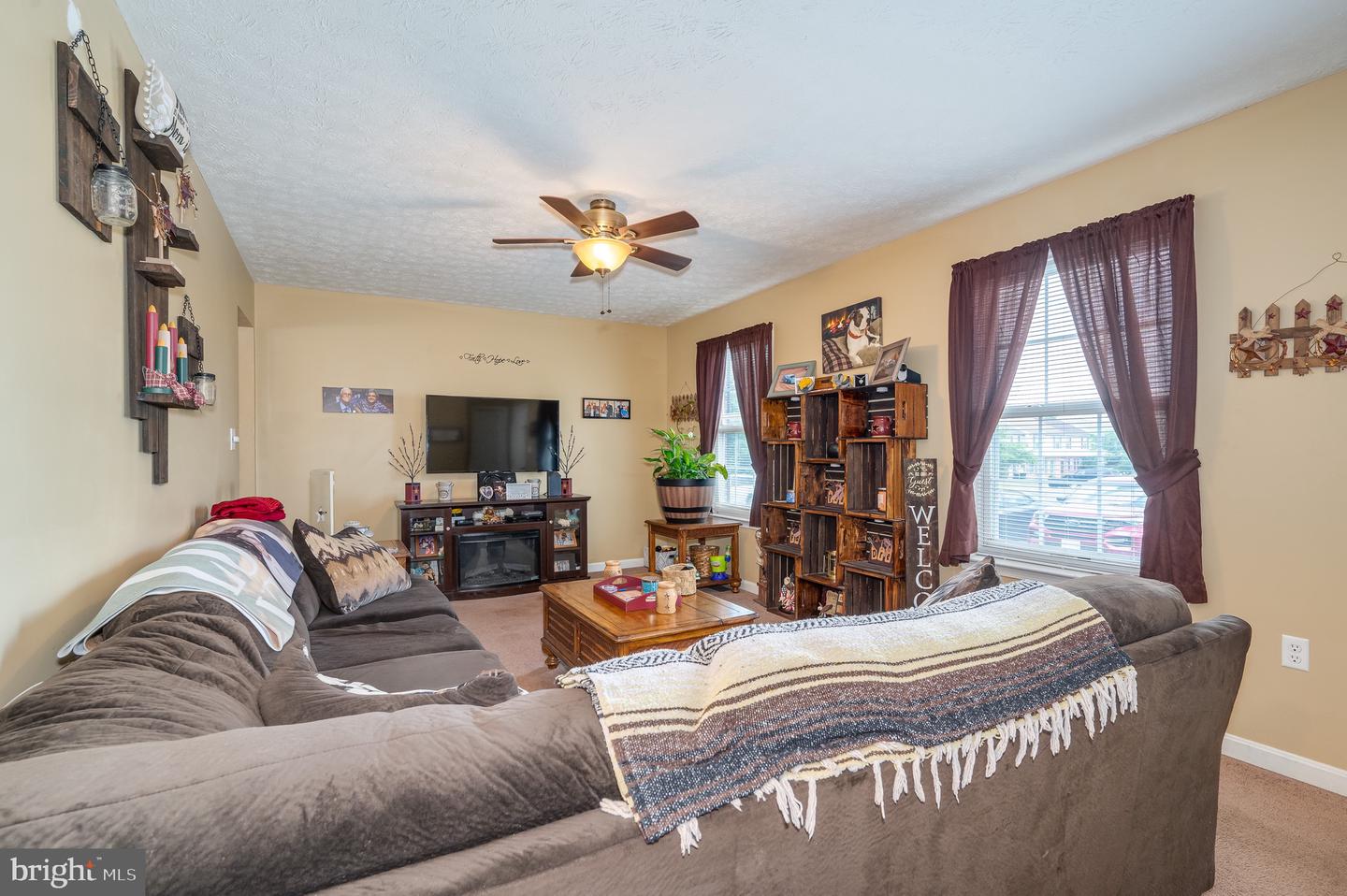 604 Emily LANE