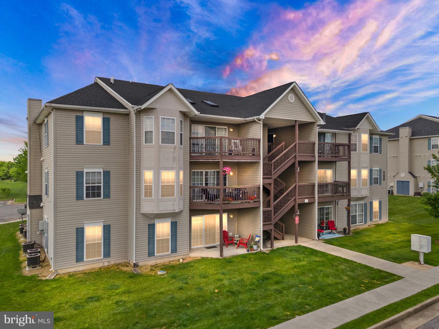 152 Brookland COURT