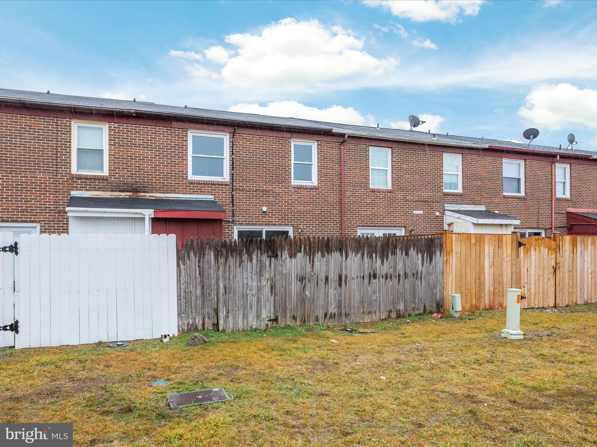 142 Hackberry DRIVE