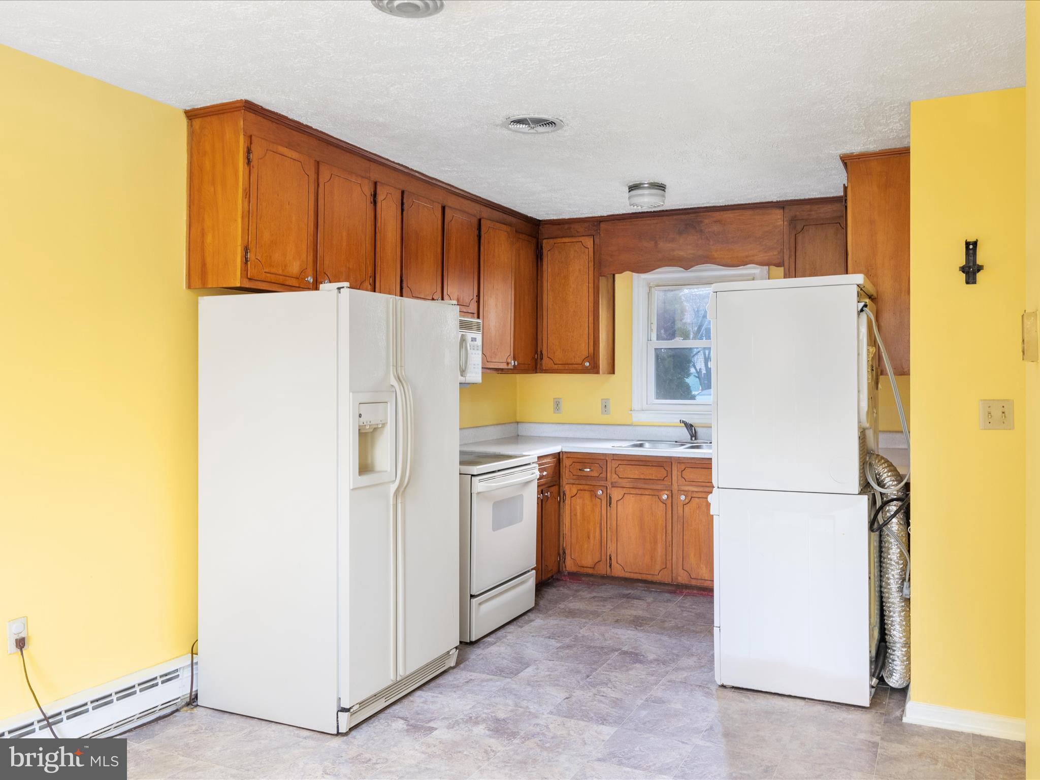 142 Hackberry DRIVE