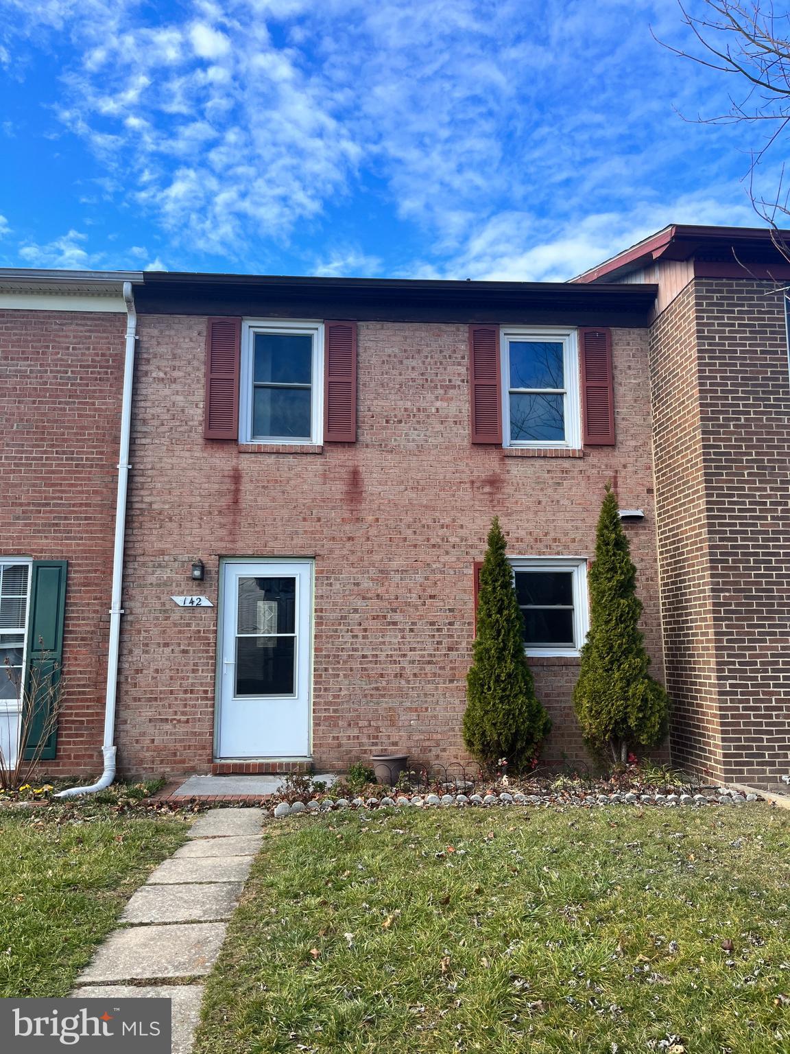 142 Hackberry DRIVE