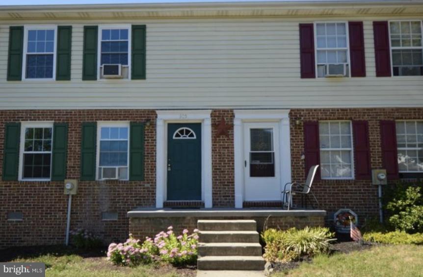 305 Waterford Lane