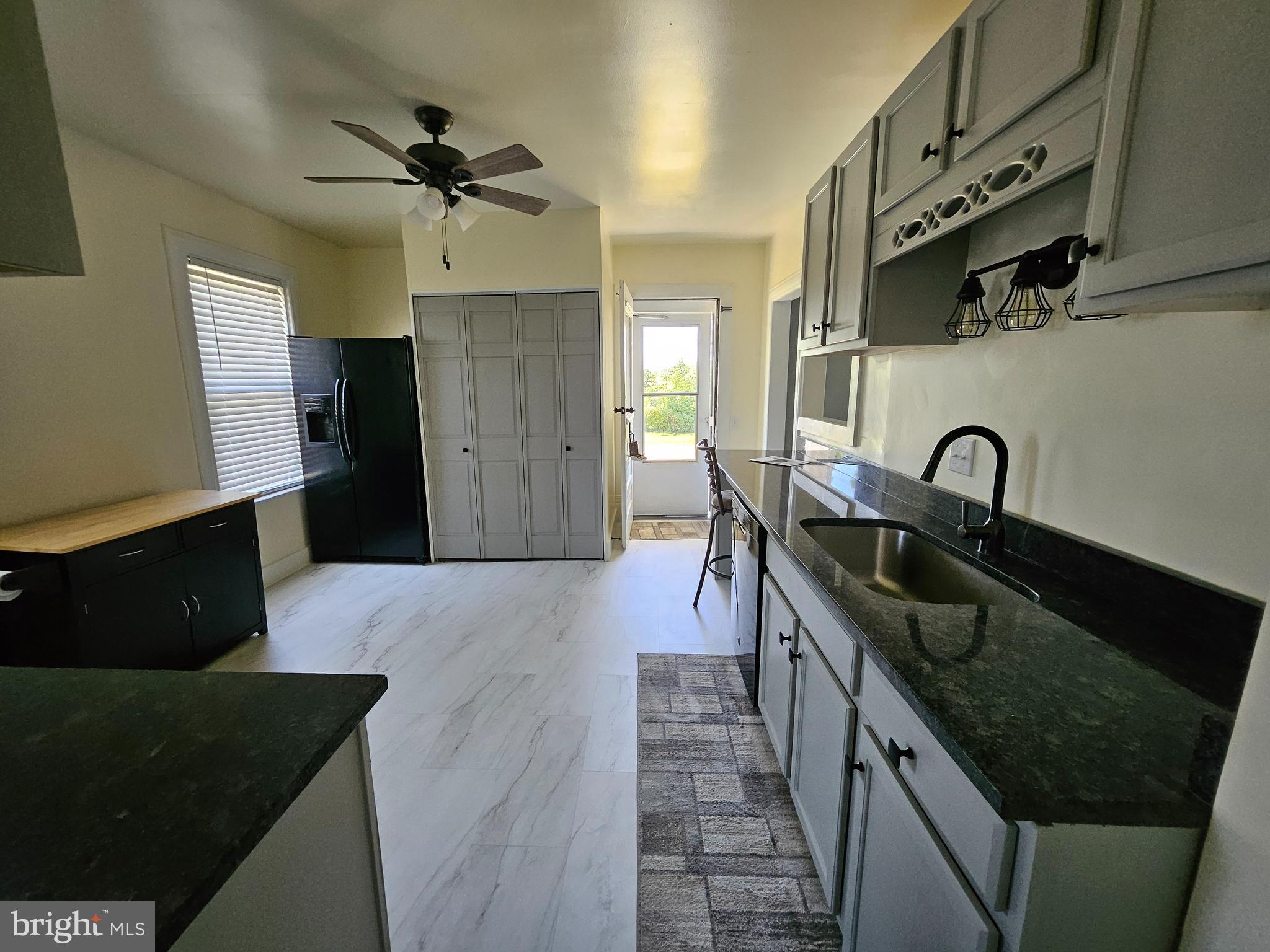 2558 Martinsburg Pike