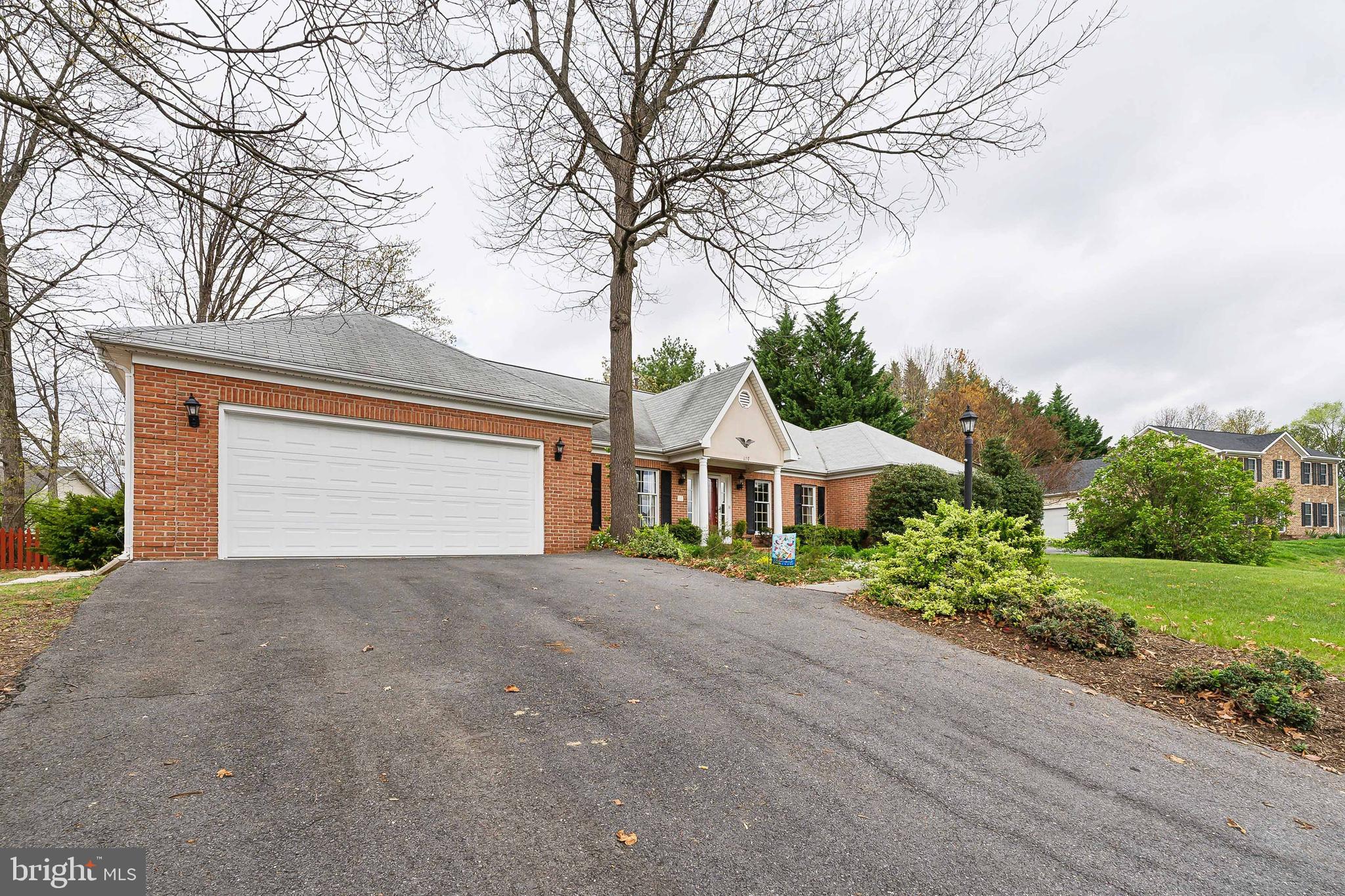107 Tucks Cir