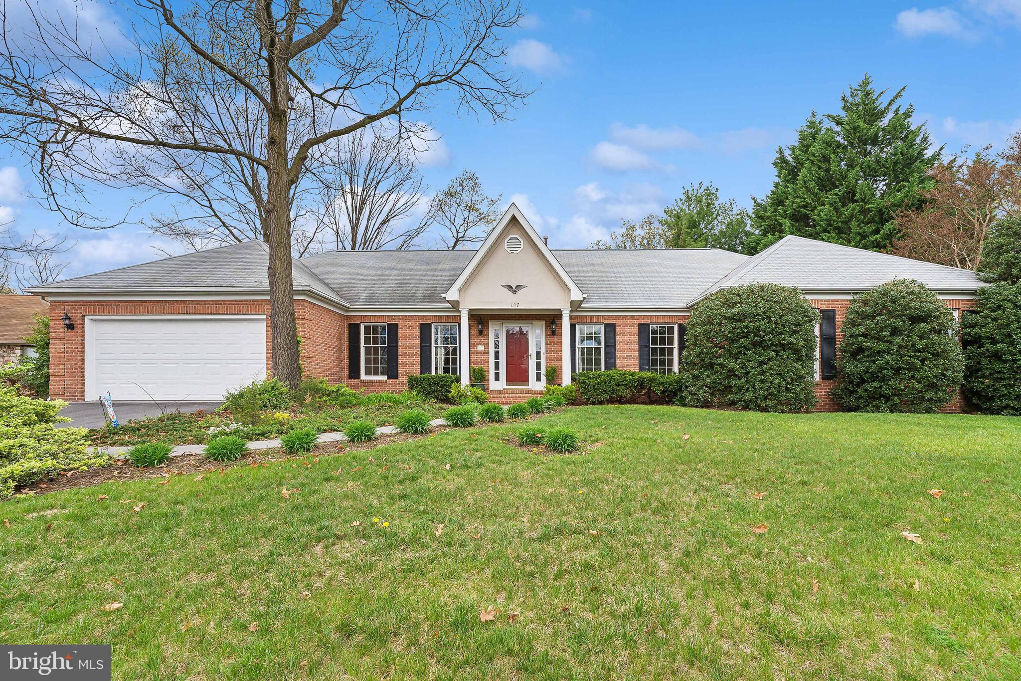 107 Tucks Cir