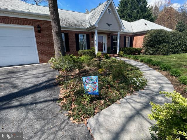 107 Tucks Cir
