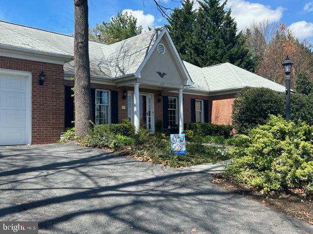 107 Tucks Cir
