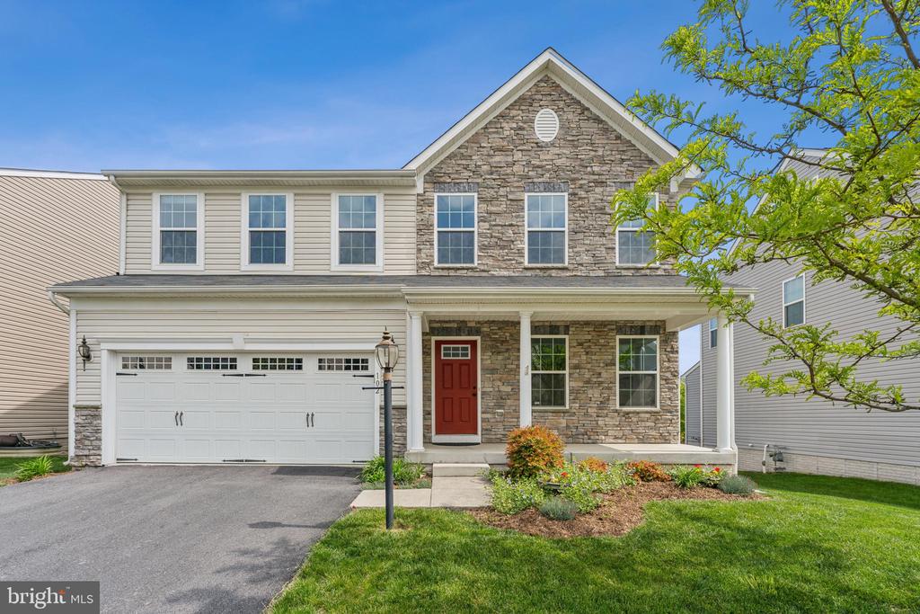 102 Lattice Dr