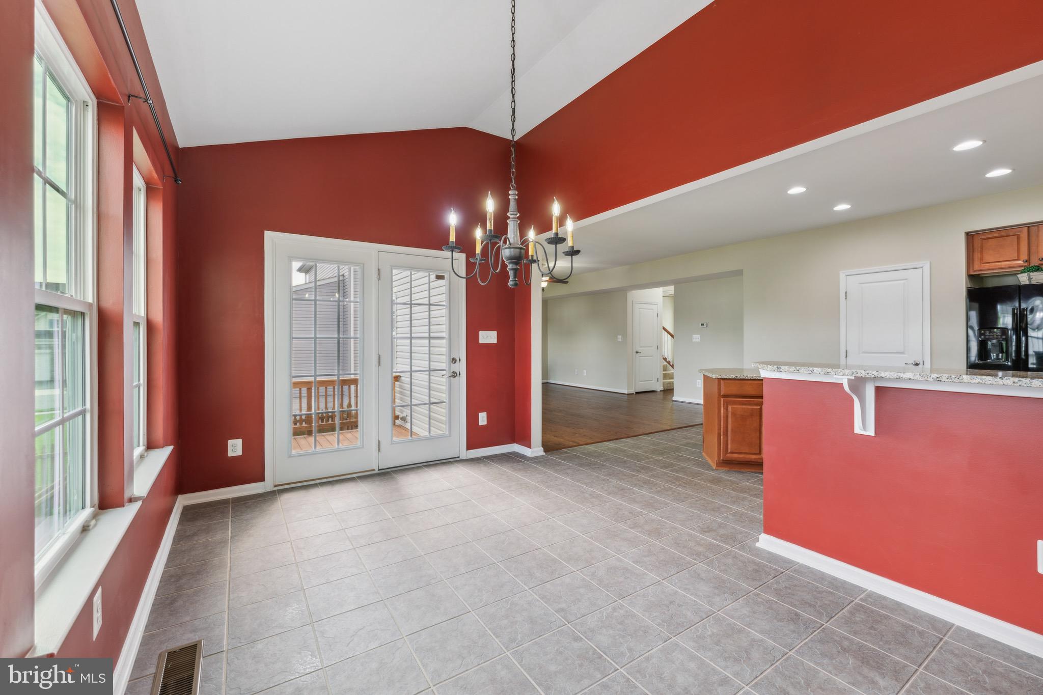 102 Lattice Dr