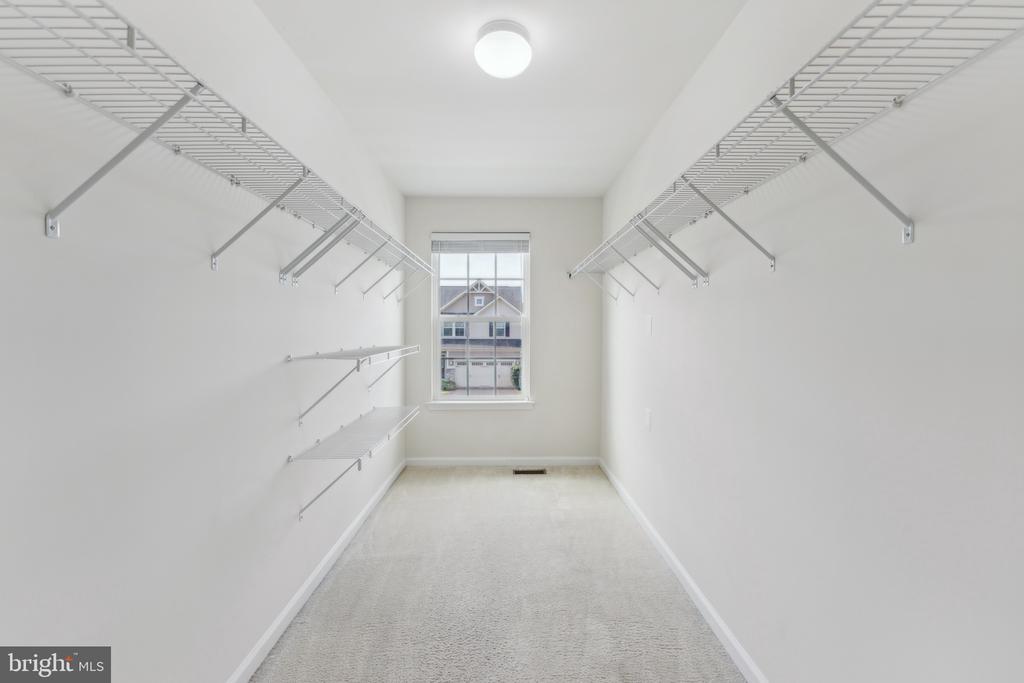 102 Lattice Dr
