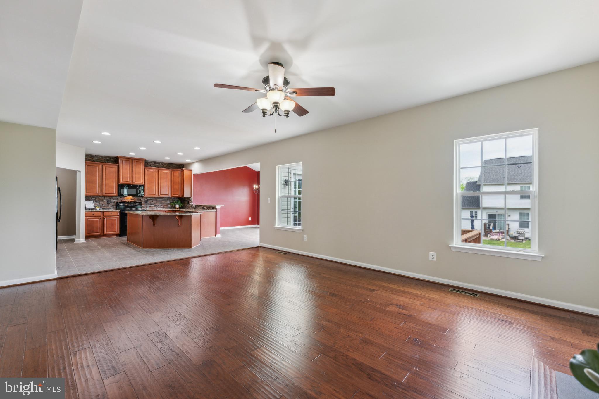102 Lattice Dr