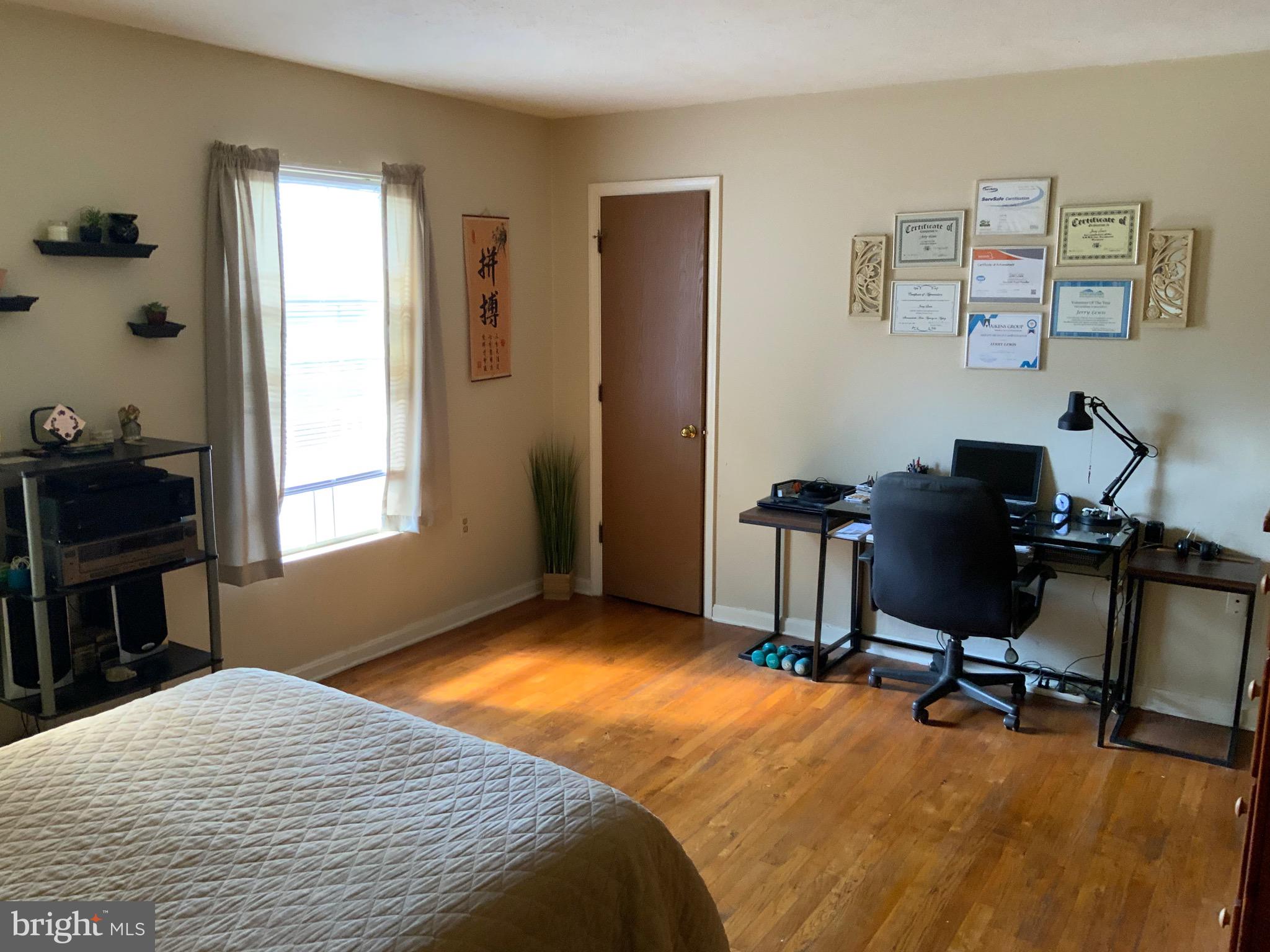 207 BUCKINGHAM DRIVE