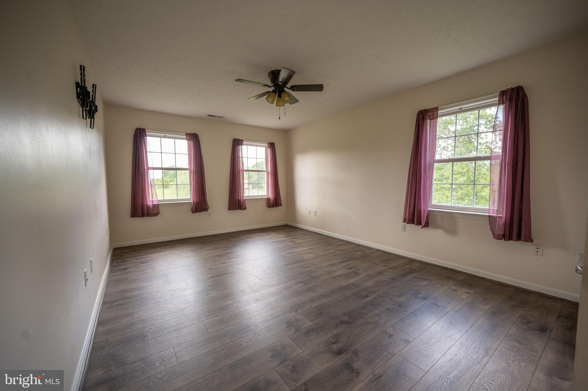 1042 Laurel Grove Rd