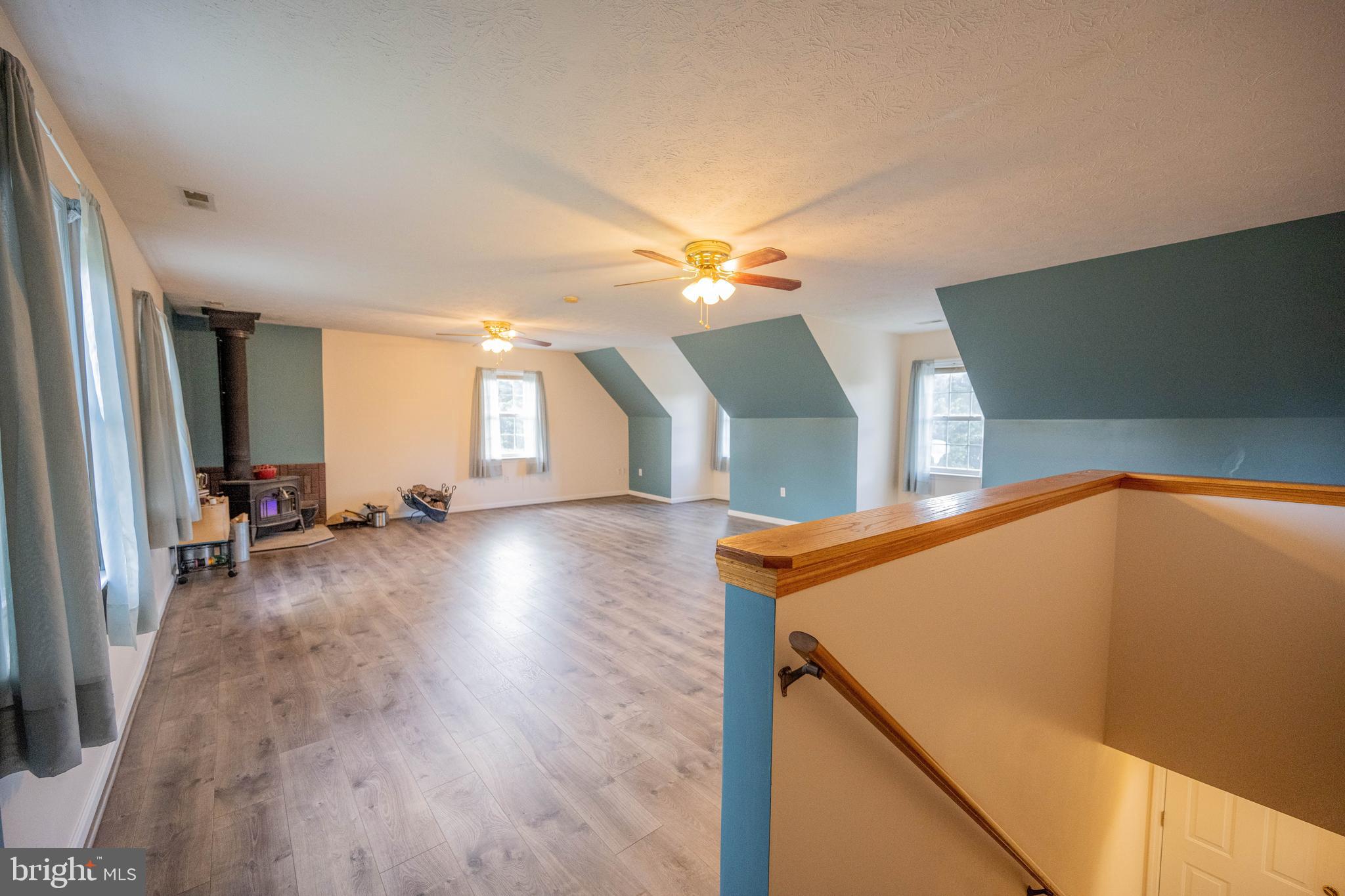 1042 Laurel Grove Rd