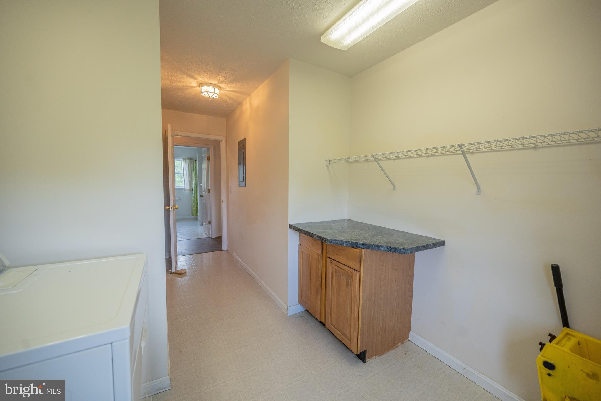 1042 Laurel Grove Rd