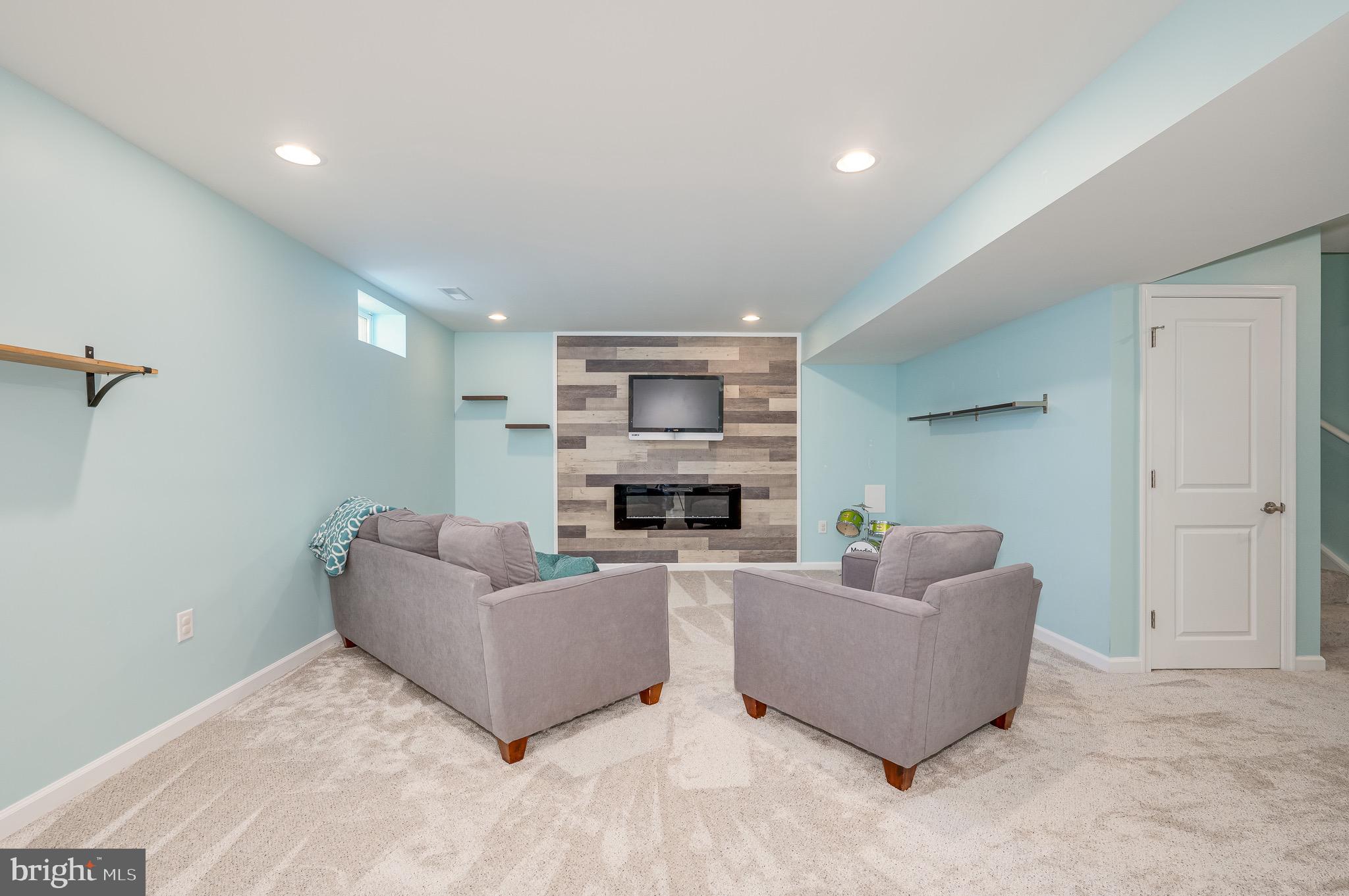 123 Lattice Dr