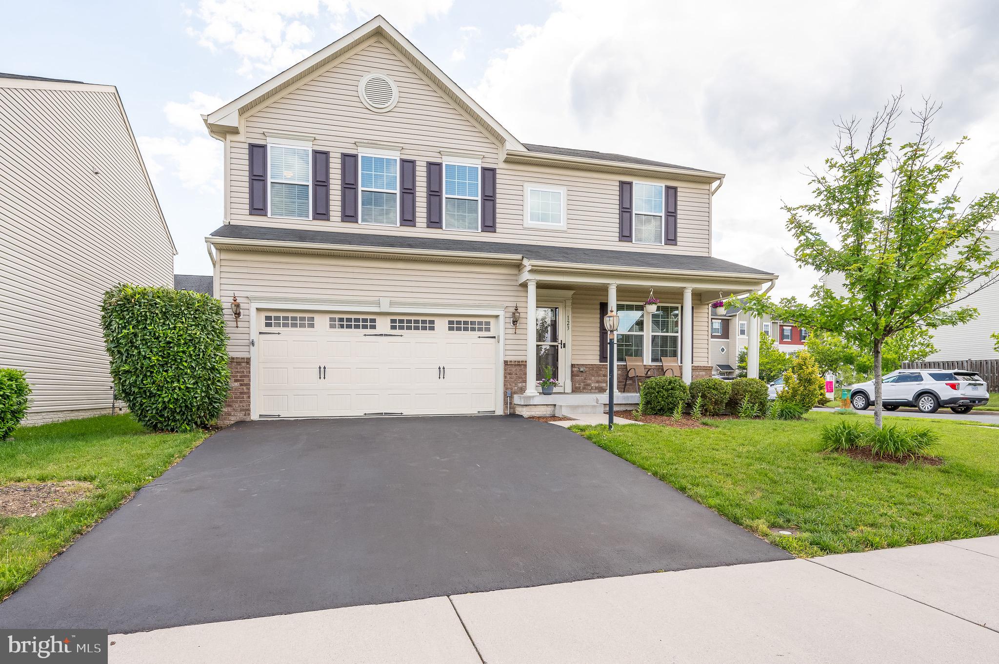 123 Lattice Dr