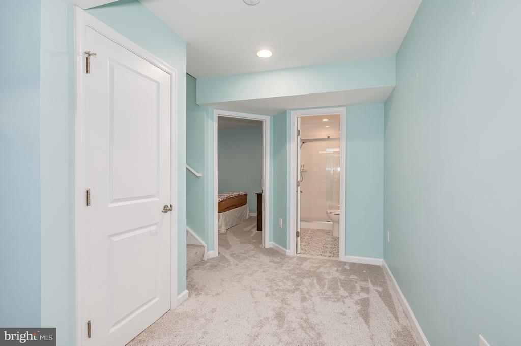123 Lattice Dr