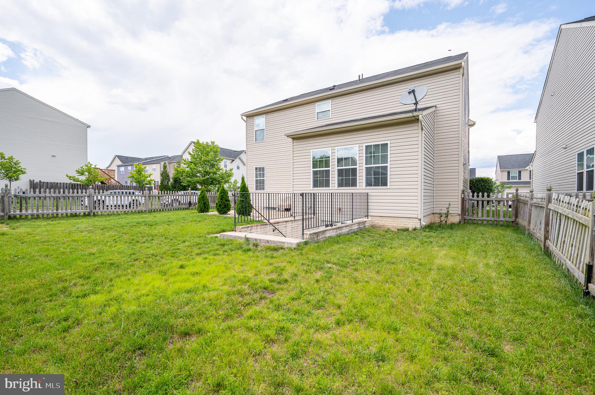 123 Lattice Dr