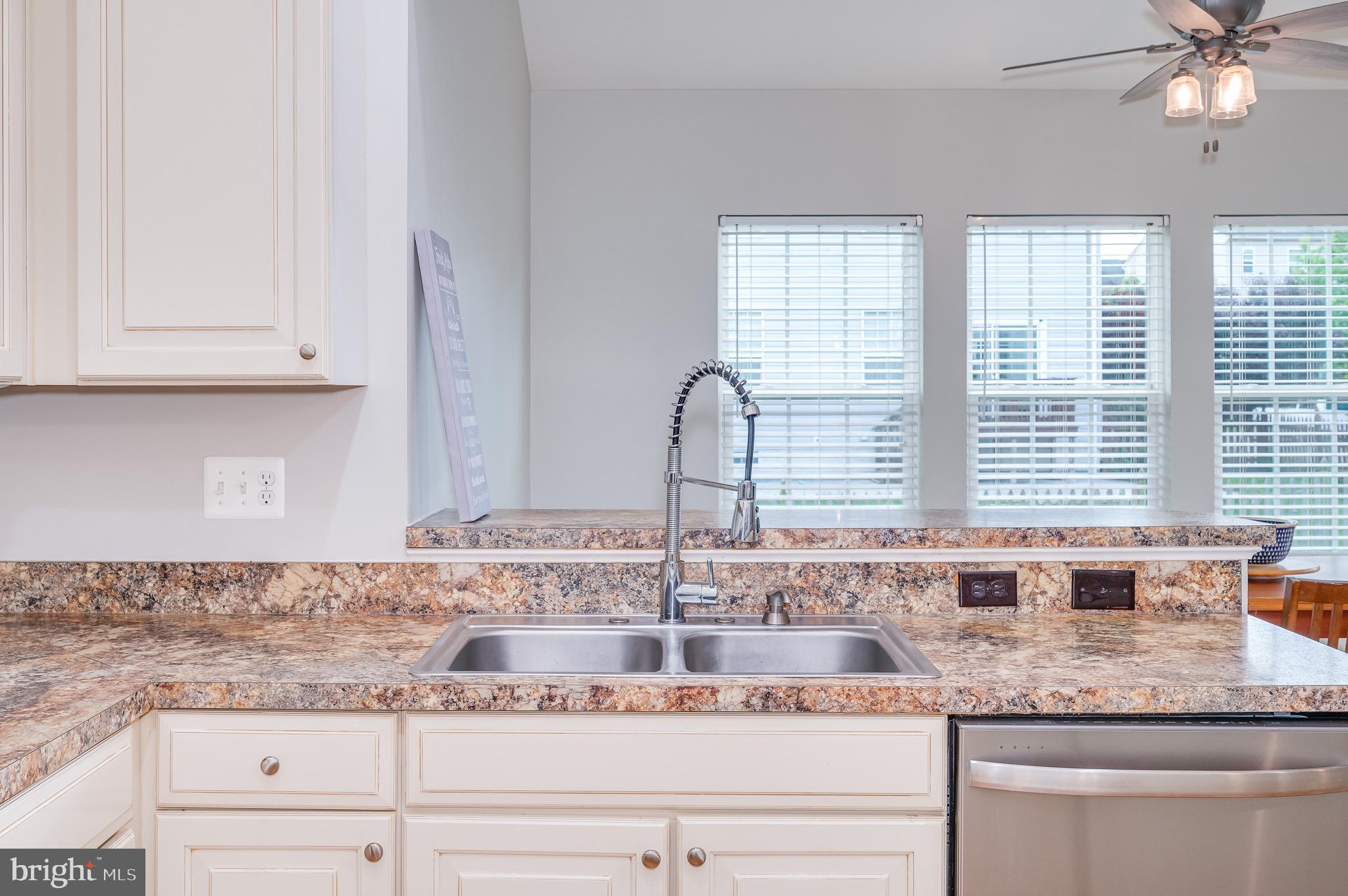 123 Lattice Dr